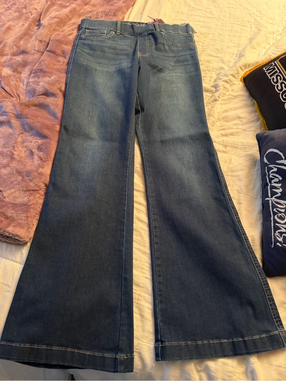 Gloria Vanderbilt Light Blue High-Rise Shape Effect Jeans